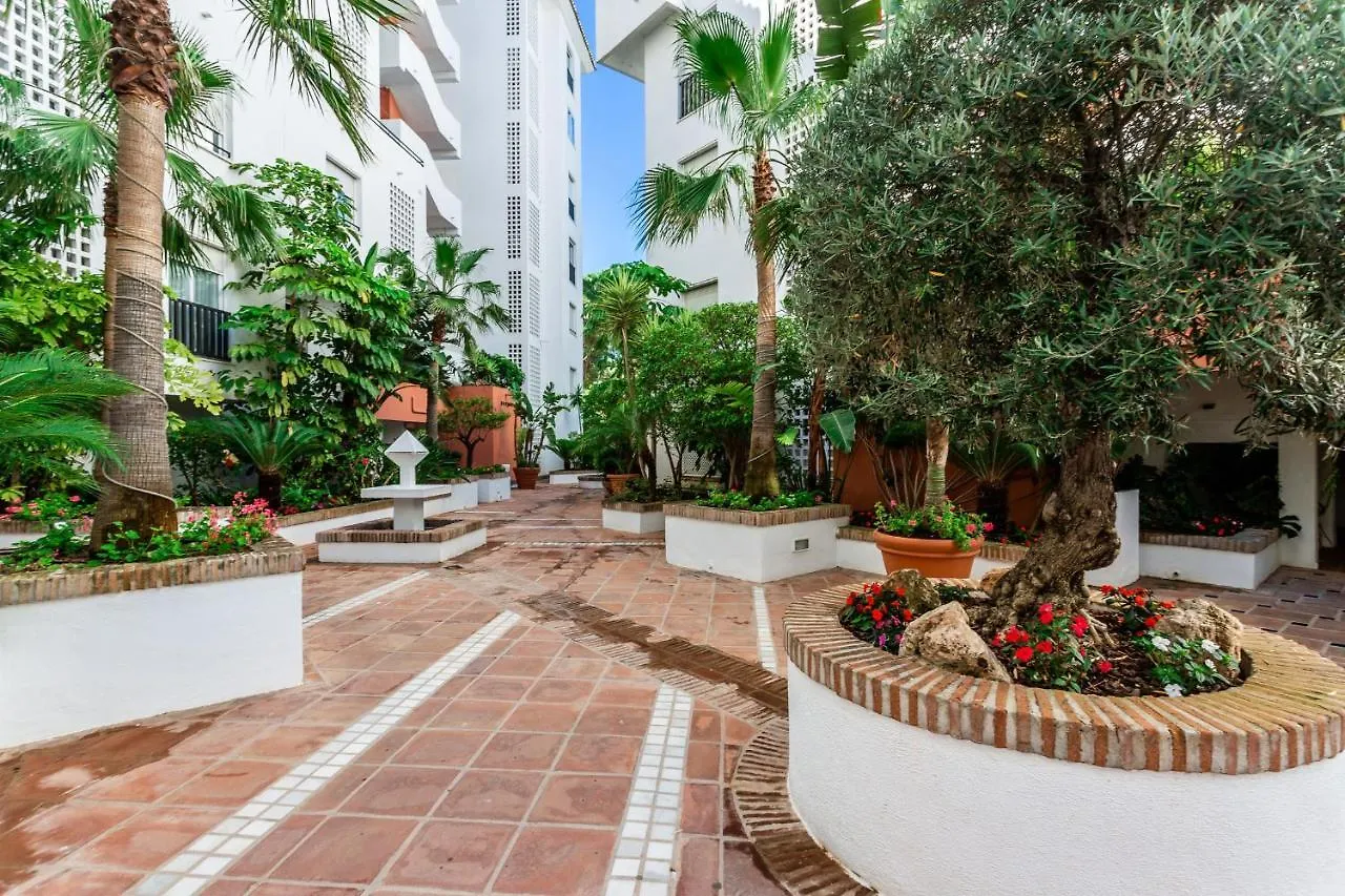 By Riva - Fantastic 1Bed Apt In Medina Garden Of Puerto Banus Марбелья